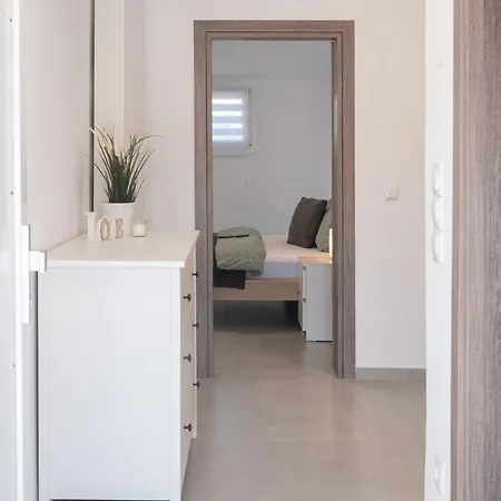 Sky Lejlighed Peraía